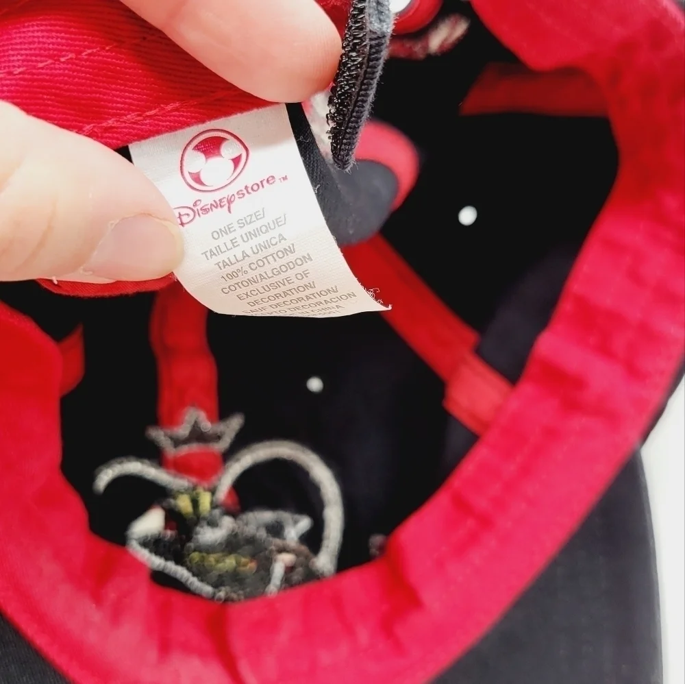 Alice‎ and Wonderland queen of hearts Disney black and red hat